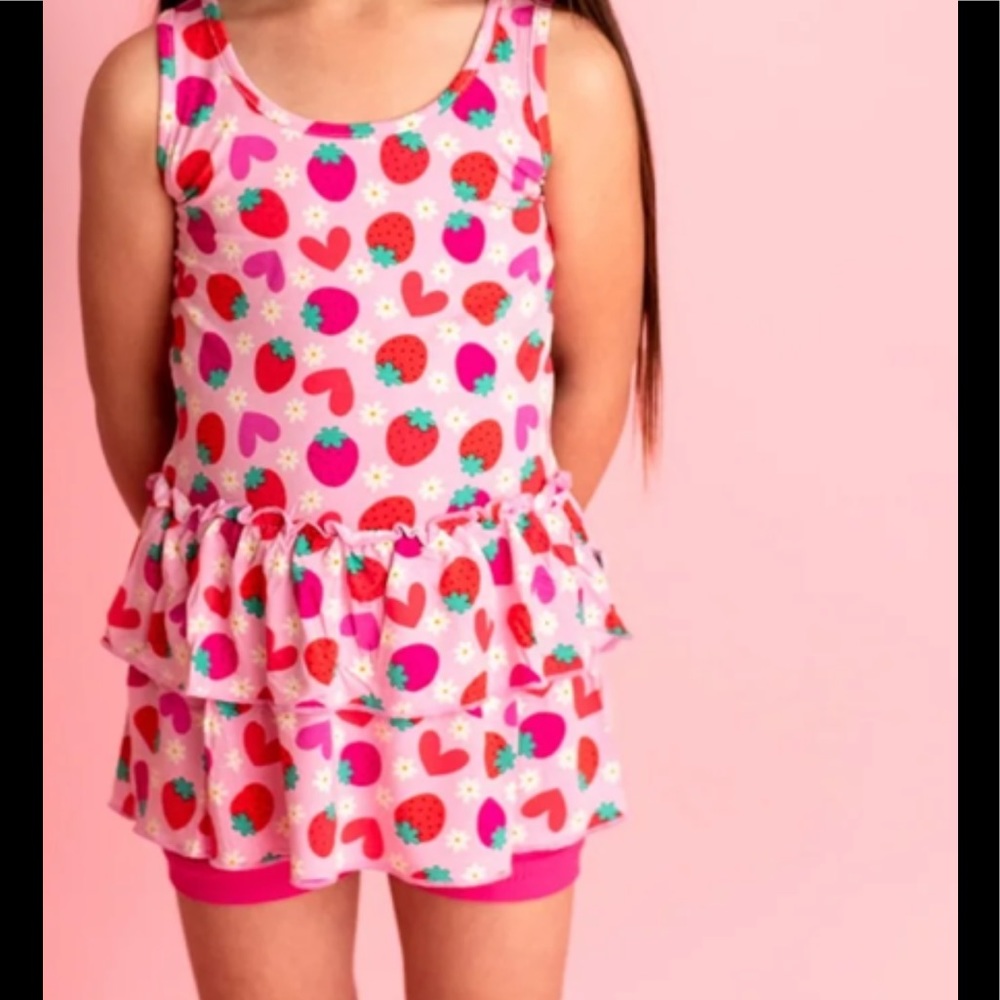 🆕 Little Bum Bums Berry In Love Girls Top & Shorts Set